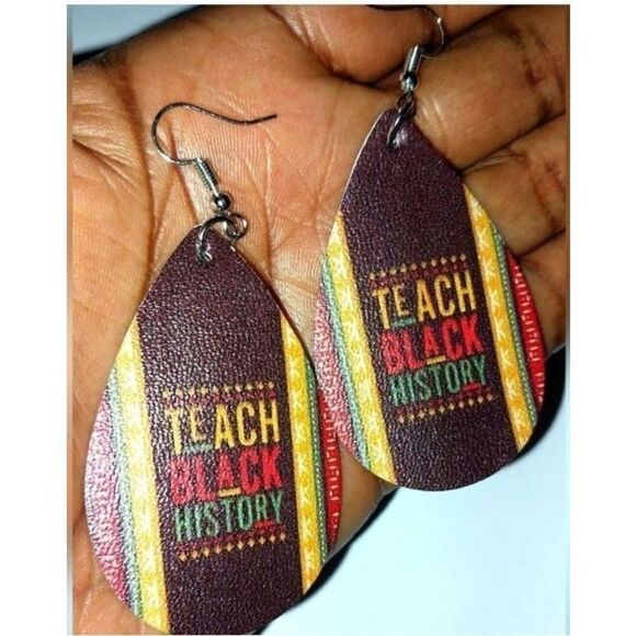 African festive colorful dangle earrings - Picture 2 of 3